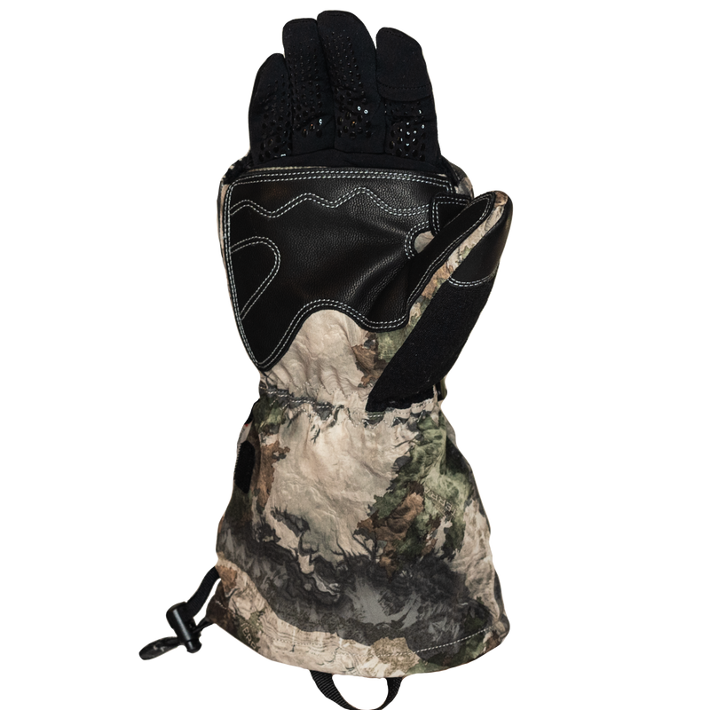 “YETI HUNT mitten in Mossy Oak Terra Gila camo with Sherpa fleece lining”